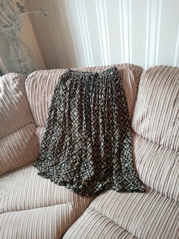 Vintage Dressing Ladies size medium brown pattern vintage wear skirt - 1