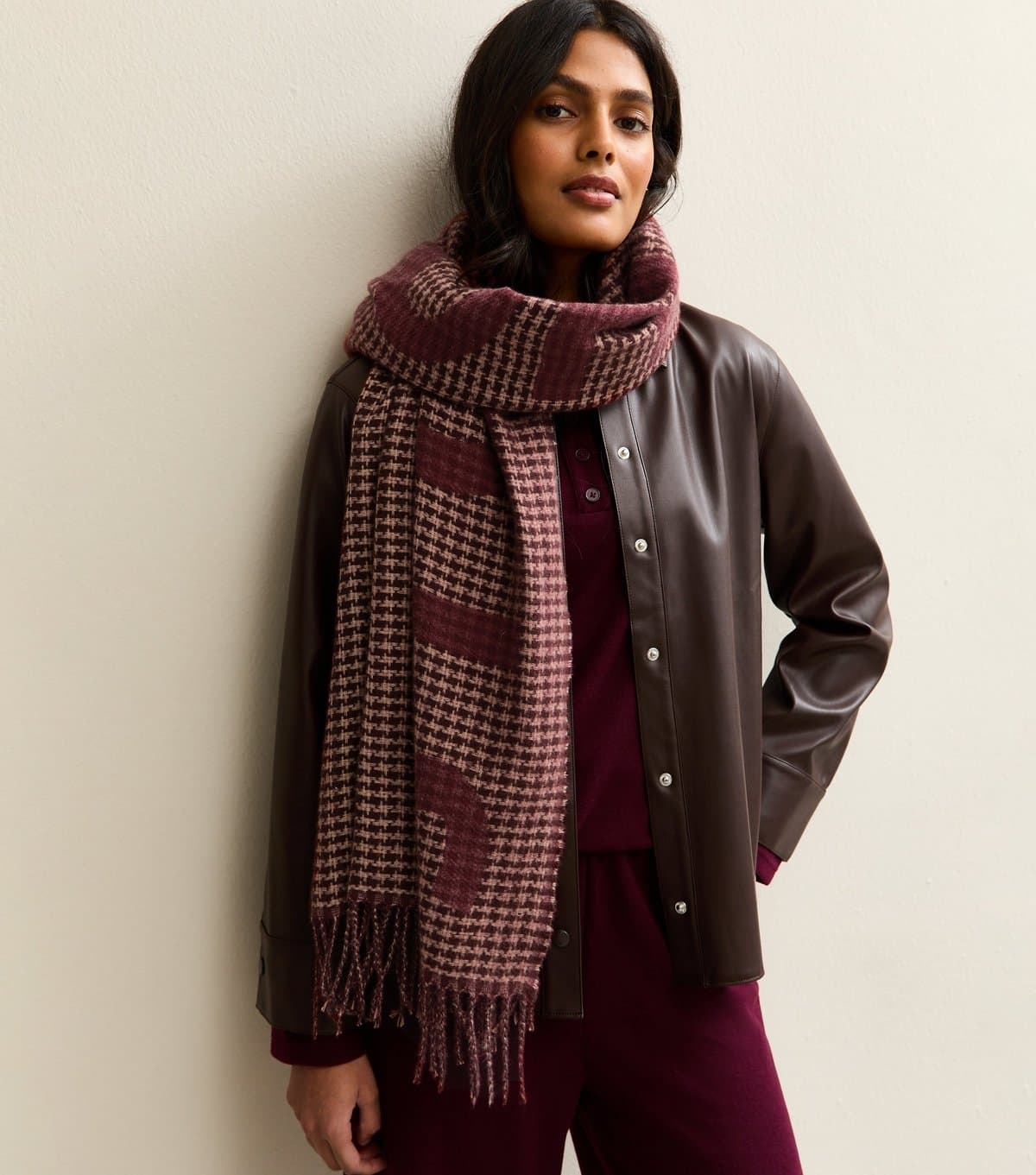 New Look Red Knit Stockholm Logo Scarf New Look