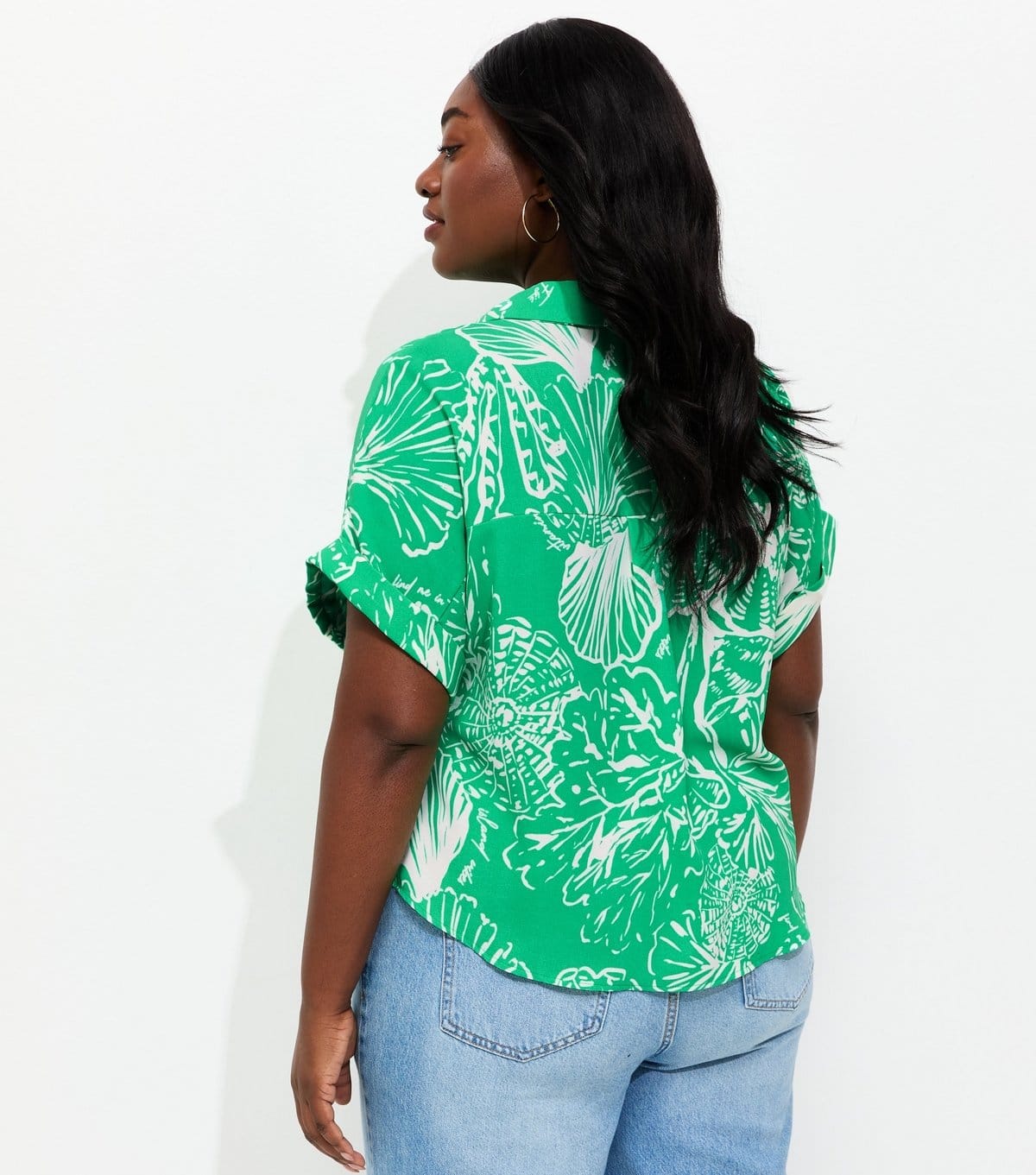 New Look Women's Plus Size Green Leaf Print Short Sleeve Shirt Curves New Look - 4