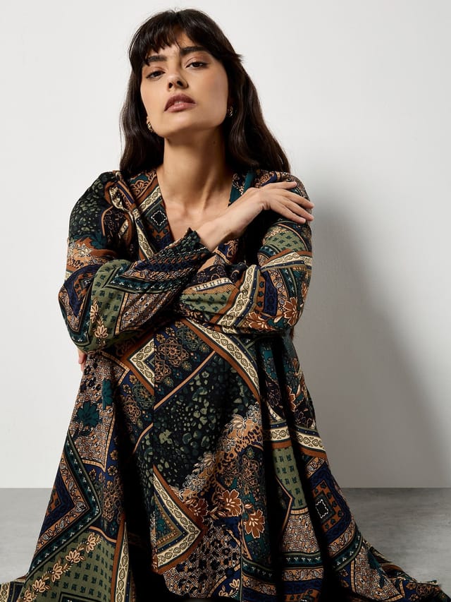 Apricot Apricot Women's Patchwork Print Hanky Hem Midaxi Dress in Green - 2