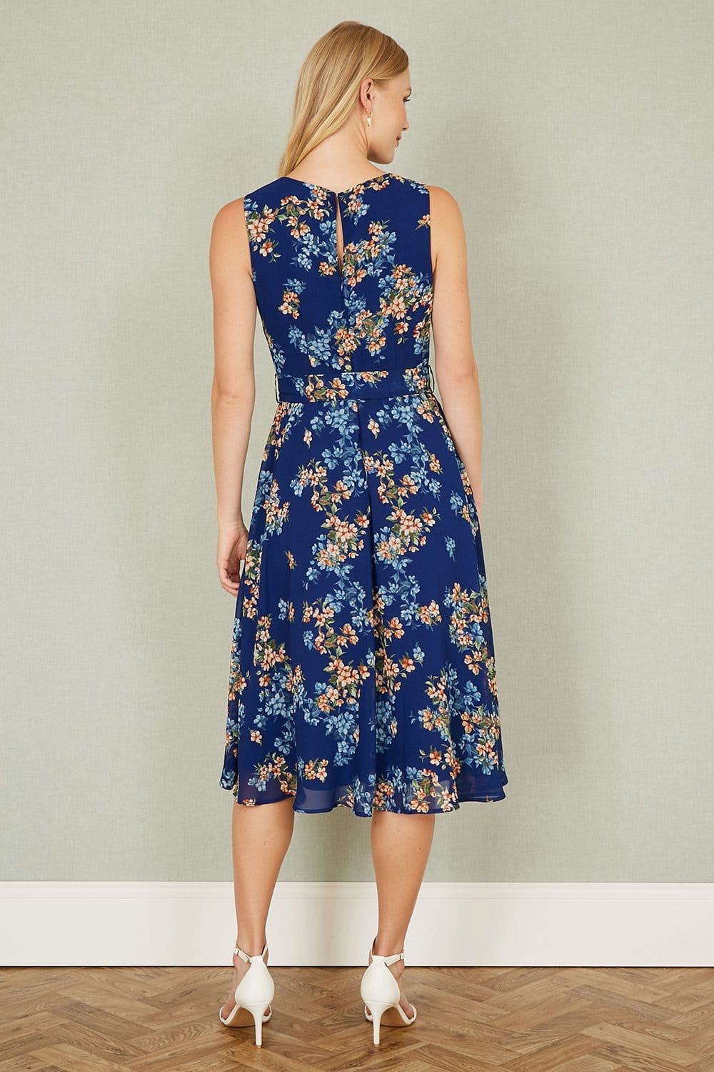 Yumi Yumi Women's Navy Floral Skater Sleeveless Dress in Blue - 4