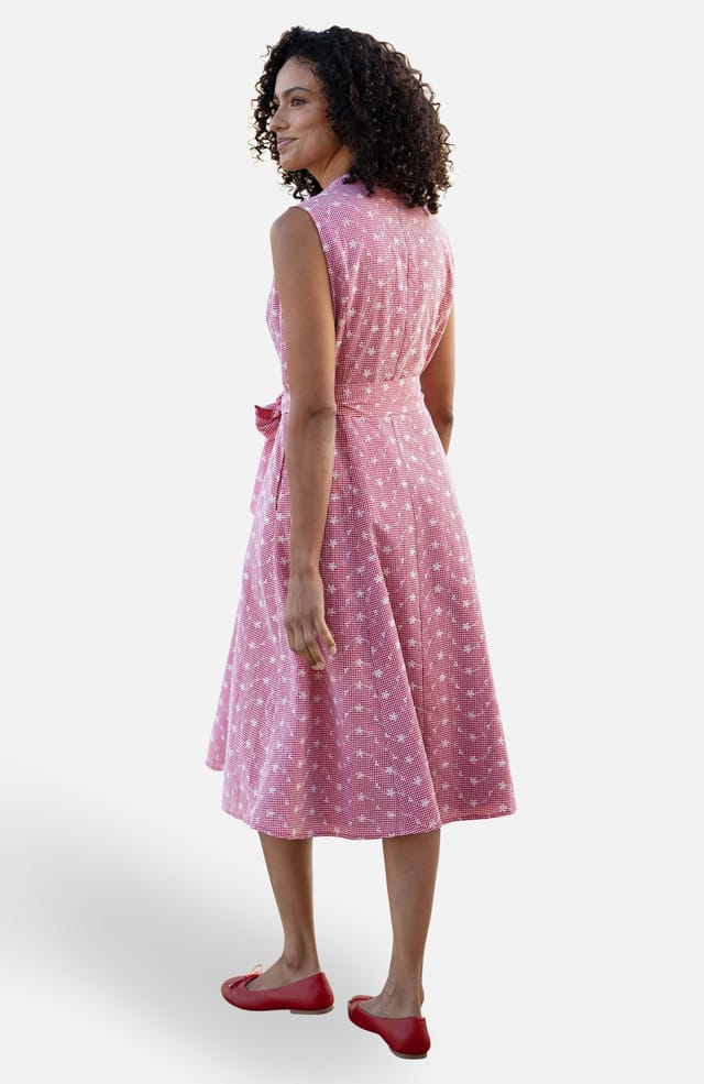 Yumi Yumi Women's Broderie Anglaise Embroidered Sleeveless Shirt Dress in Raspberry - 2