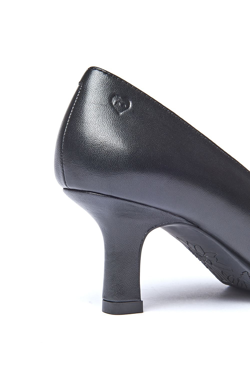 Moshulu Moshulu Women's 'Asano' Heeled Court Shoes in Black - 4