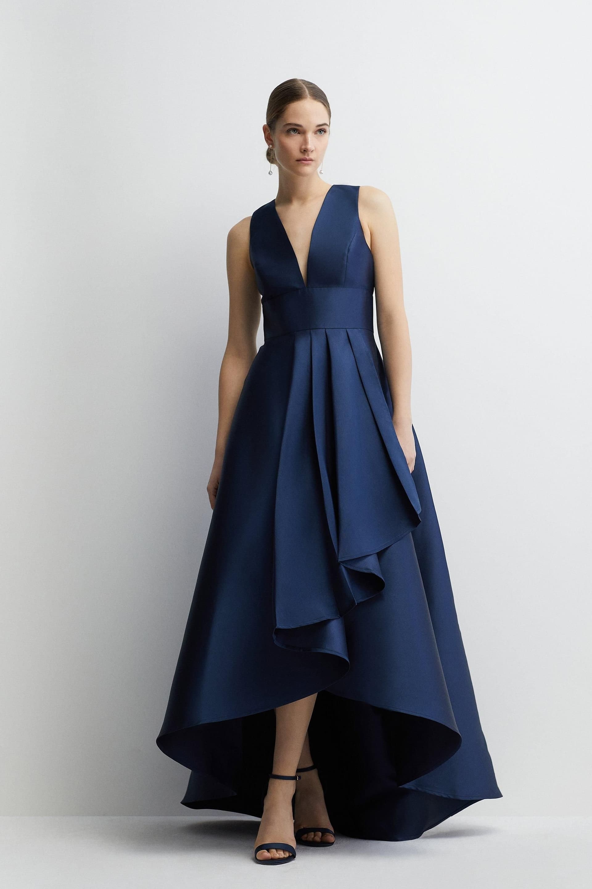 Coast Coast Women's Honoured Petite Sleeveless Plunge Waterfall Twill Maxi Bridesmaid Dress in Navy