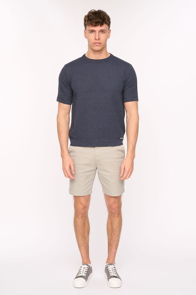 Duck&Cover Duck&Cover Men's Everett Slim-Fit Stretch Tailored Chino Shorts in Light Grey - 3