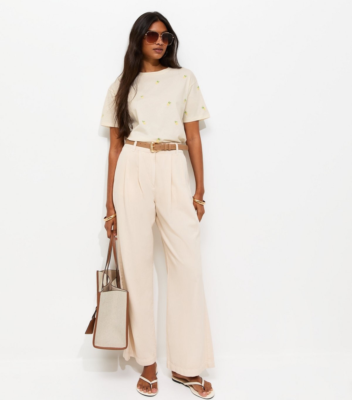 New Look Women's Off White Cotton Lemon Embroidered Boxy Fit T-Shirt New Look - 3