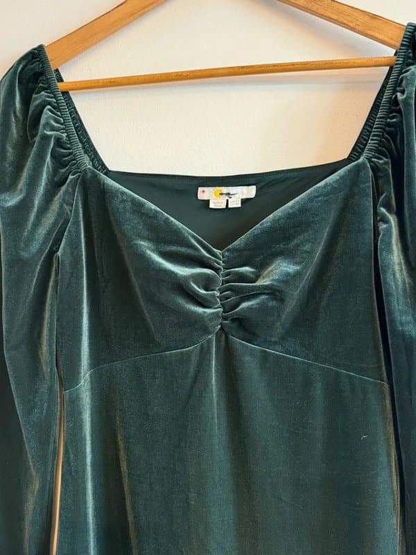 Boden New (No Tags) - Boden Green Velvet Sweetheart Midi Dress - Sz12