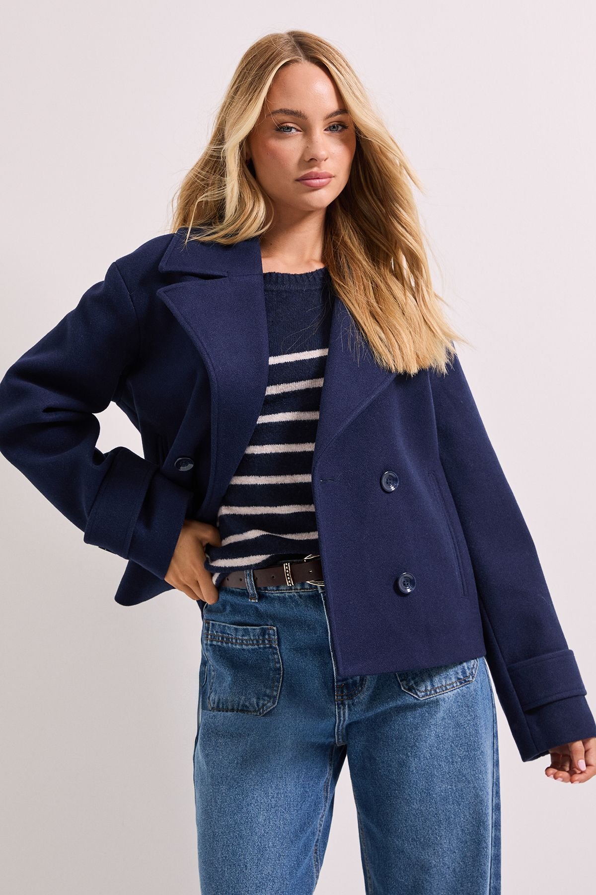 Dorothy Perkins Dorothy Perkins Women's Cuff Detail Wide Collared Short Coat in Navy - 4