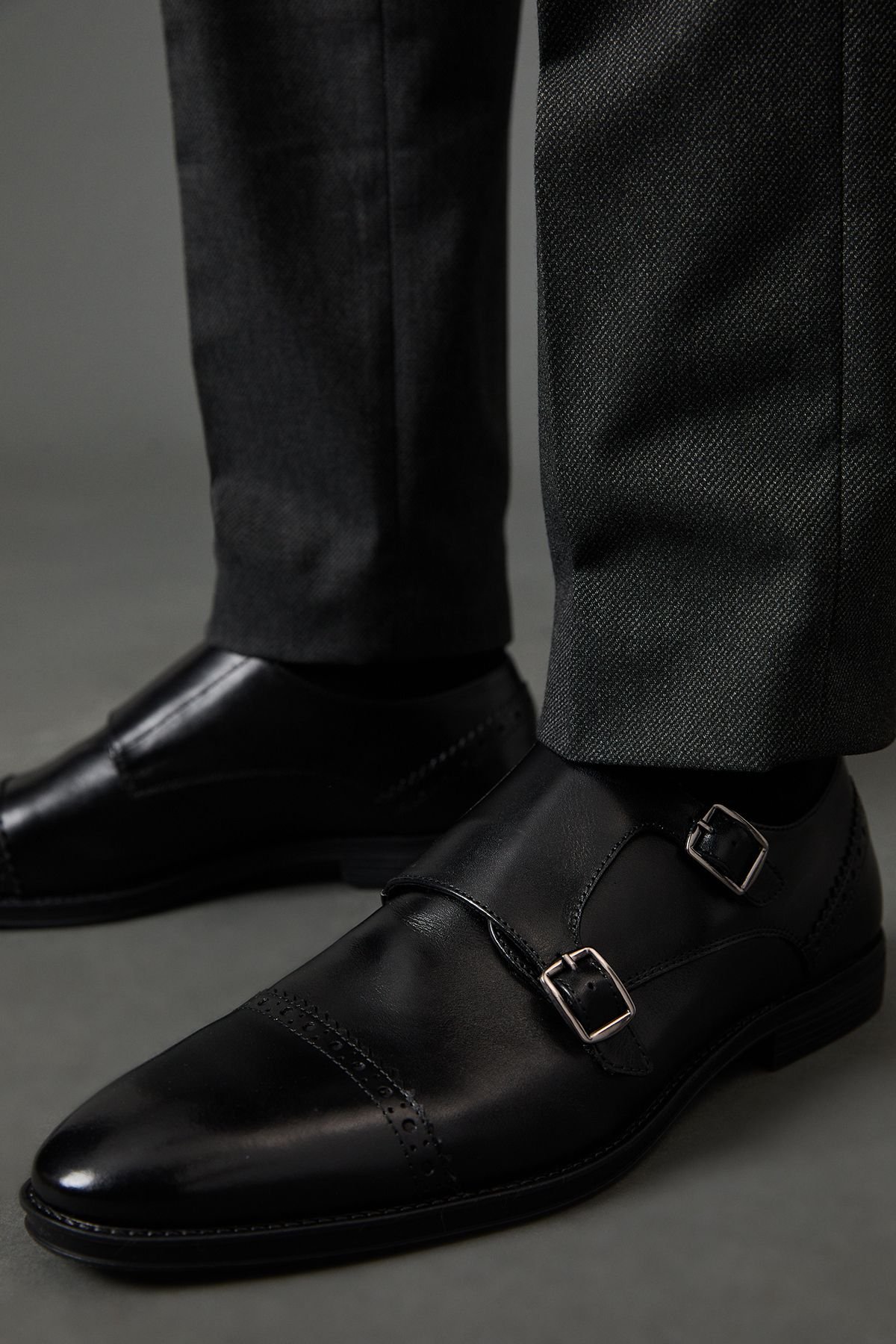 Burton Burton Men's Black Leather Smart Monk Strap Brogue Shoes - 4