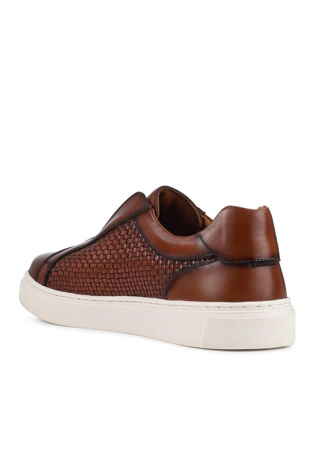 Jones Bootmaker Jones Bootmaker Men's Swindon Leather Woven Slip On Trainers in Tan - 3