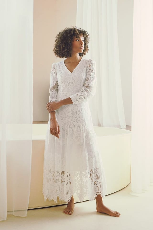 Izabel London Izabel London Women's Floral Lace Layer Long Sleeve Maxi Dress in White - 2