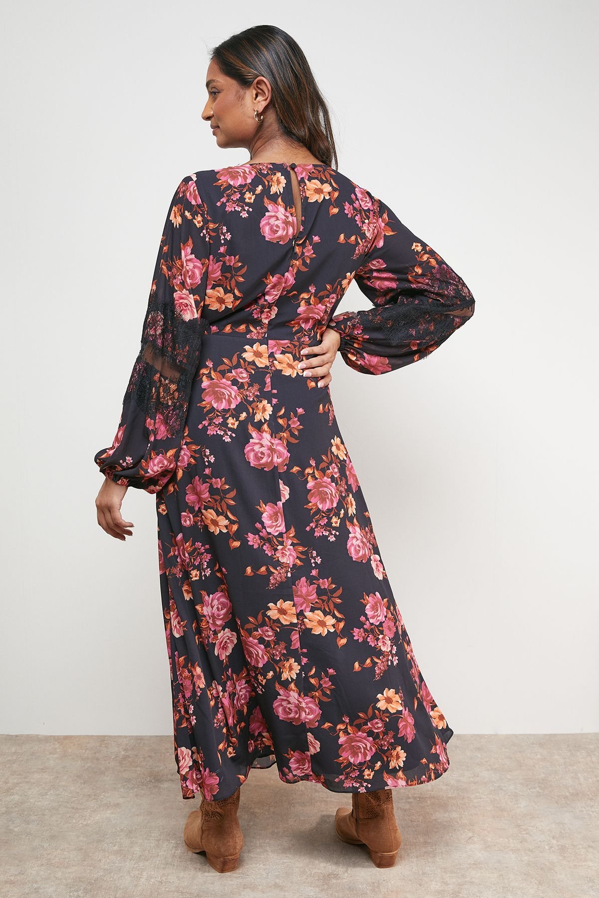 Oasis Oasis Women's Printed Lace Insert Bias Midi Dress in Floral - 3