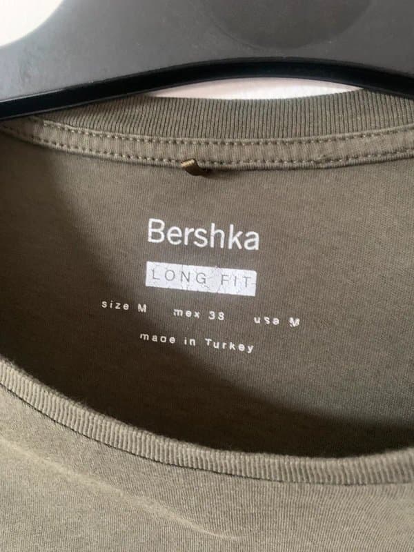 Bershka Men’s khaki Bershka t-shirt