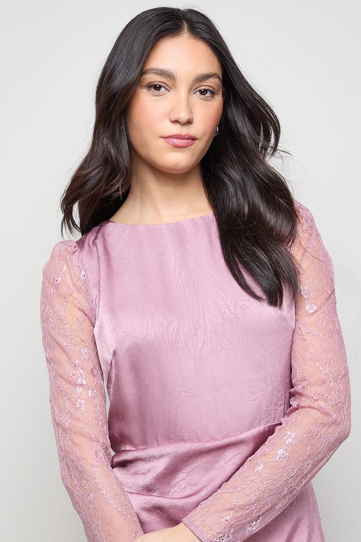 Oasis Oasis Women's Lace Sleeve Split Front Satin Midaxi Dress in Blush - 4