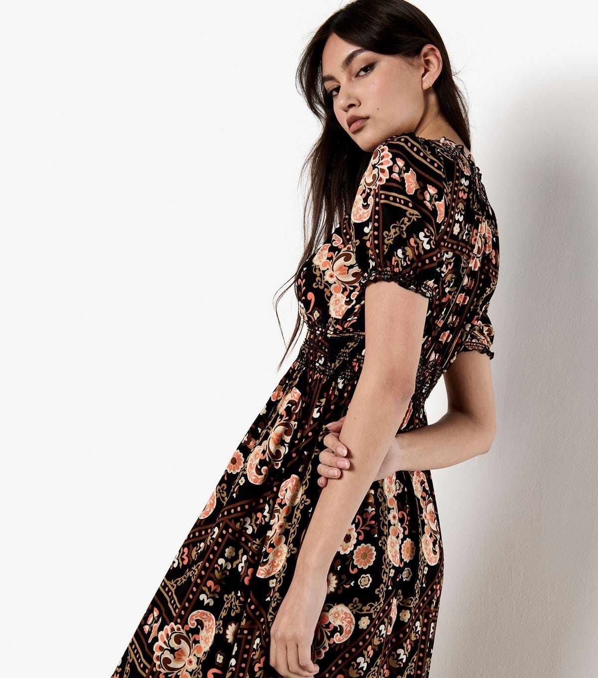 Apricot Women's Black Scarf Print Tiered Maxi Dress Apricot New Look - 4