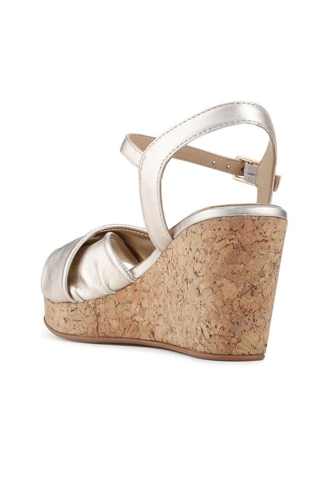 Jones Bootmaker Jones Bootmaker Women's Iva Leather Wedge Heel Sandals in Gold - 3