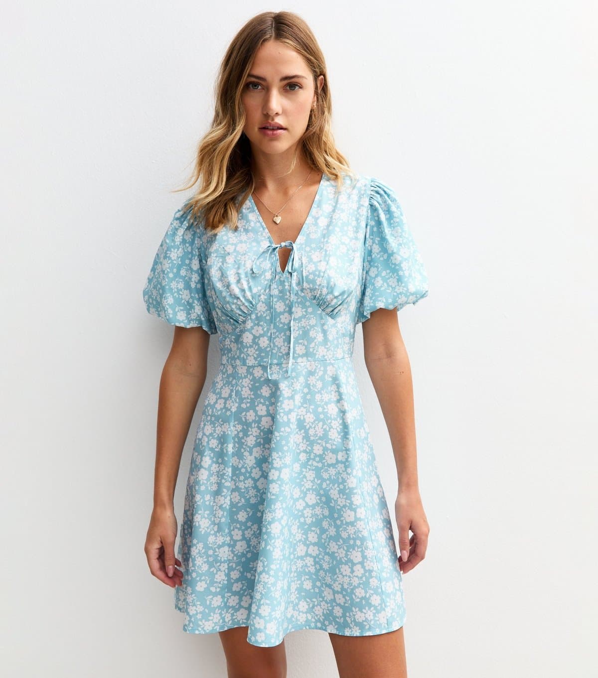 New Look Women's Blue Floral Print V-Neck Mini Dress New Look