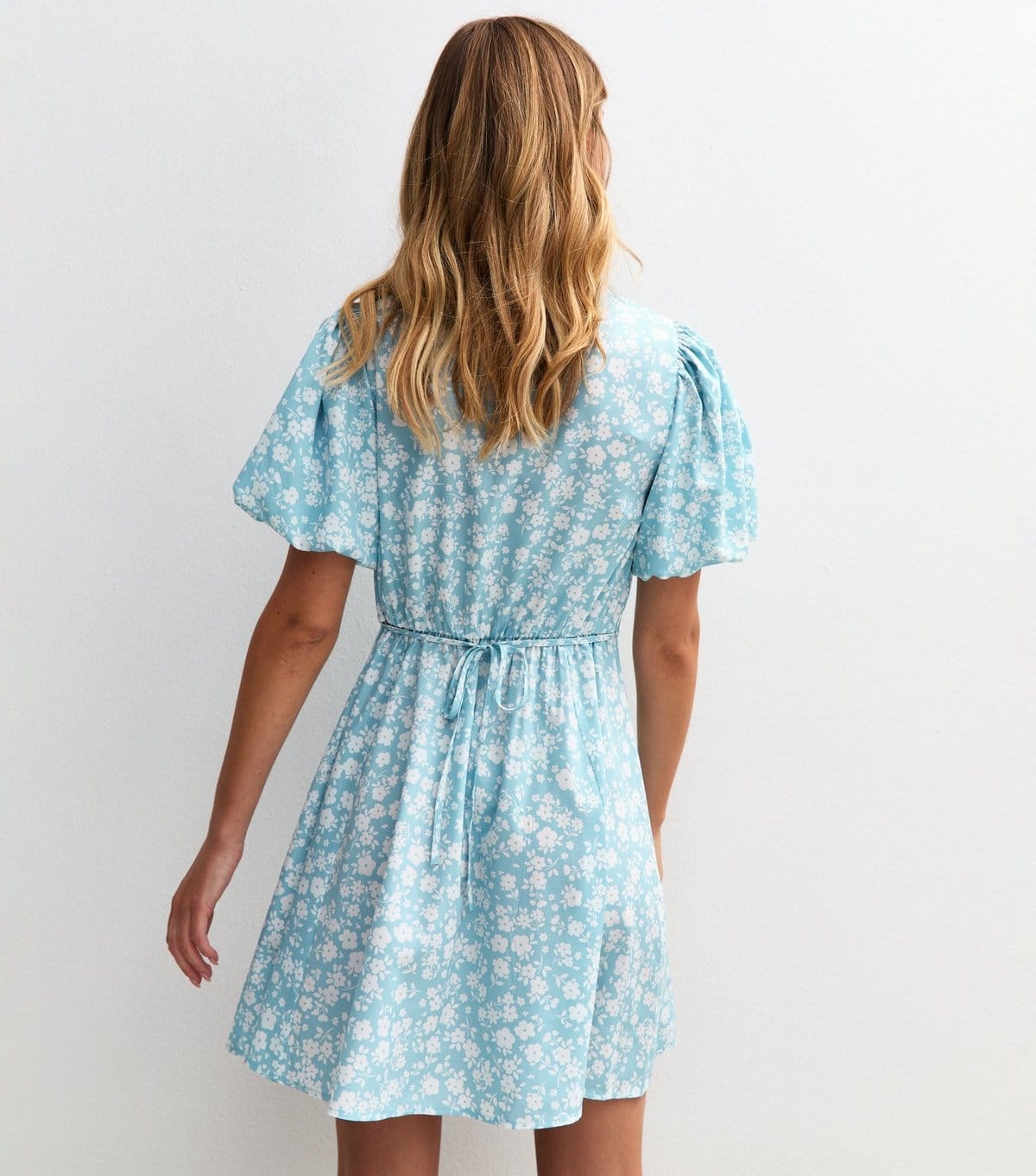 New Look Women's Blue Floral Print V-Neck Mini Dress New Look - 4