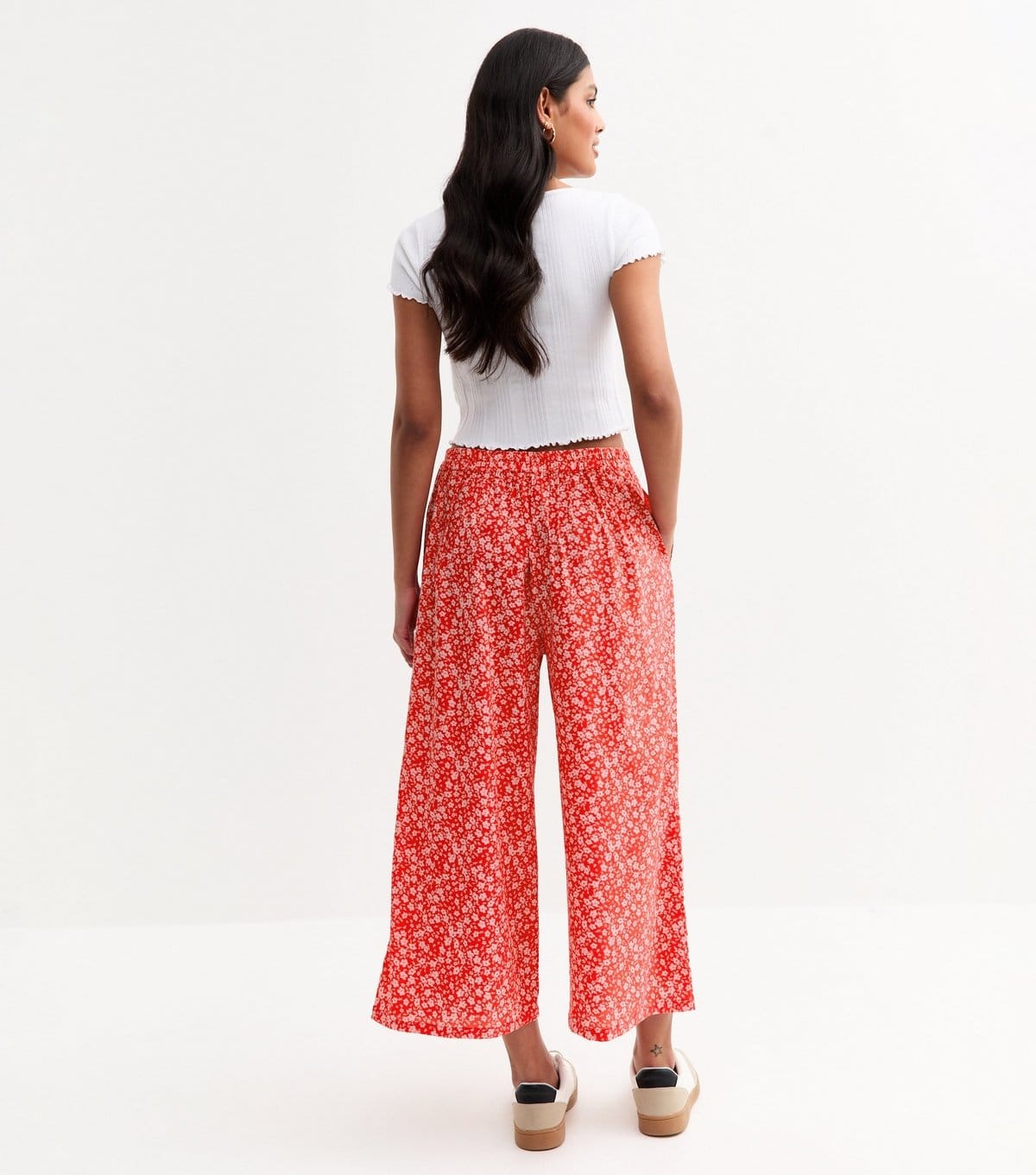 New Look Women's Red Ditsy Print Cropped Trousers New Look - 4