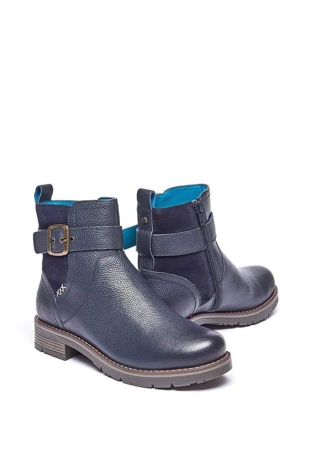 Moshulu Moshulu Women's 'Ria' Dual Fit Chelsea Boot in Indigo - 2