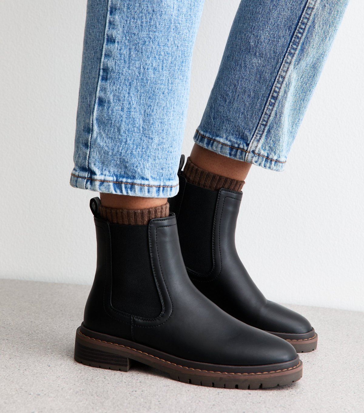 New Look Women's Black Faux Leather Chunky Chelsea Boots Vegan New Look - 2