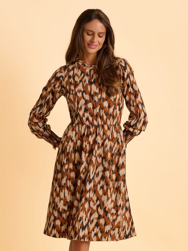 Brakeburn Brakeburn Women's Hunter Dress in Brown - 2