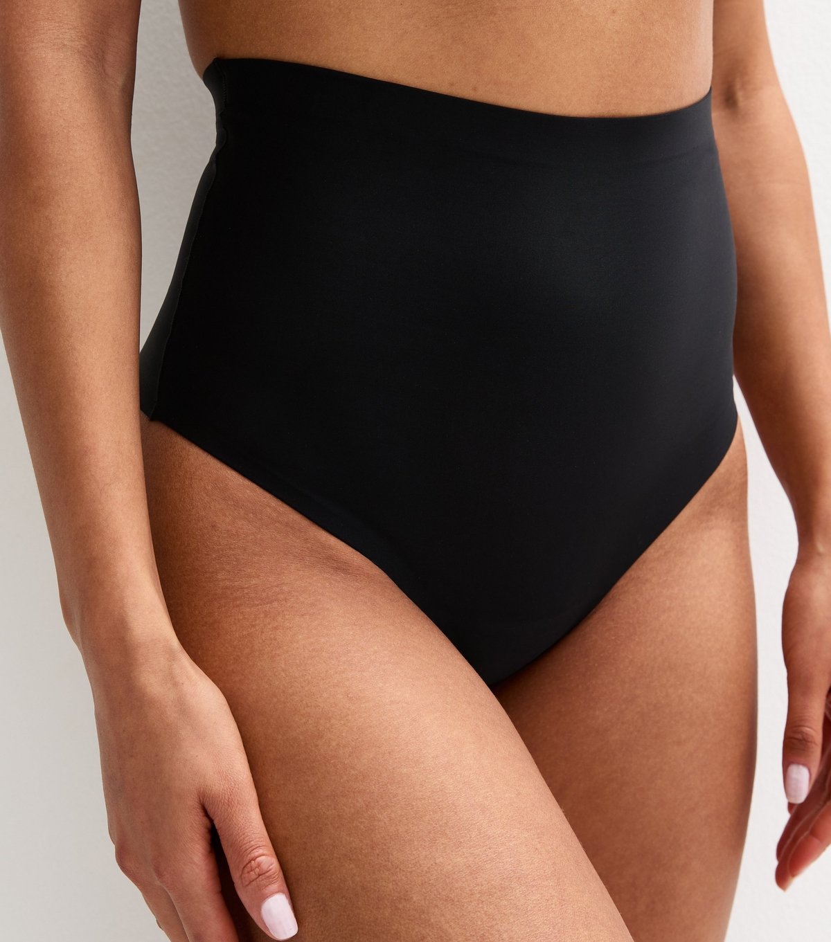 New Look Women's Black Bonded Smooth High Waist Medium Control Shaping Thong New Look - 3