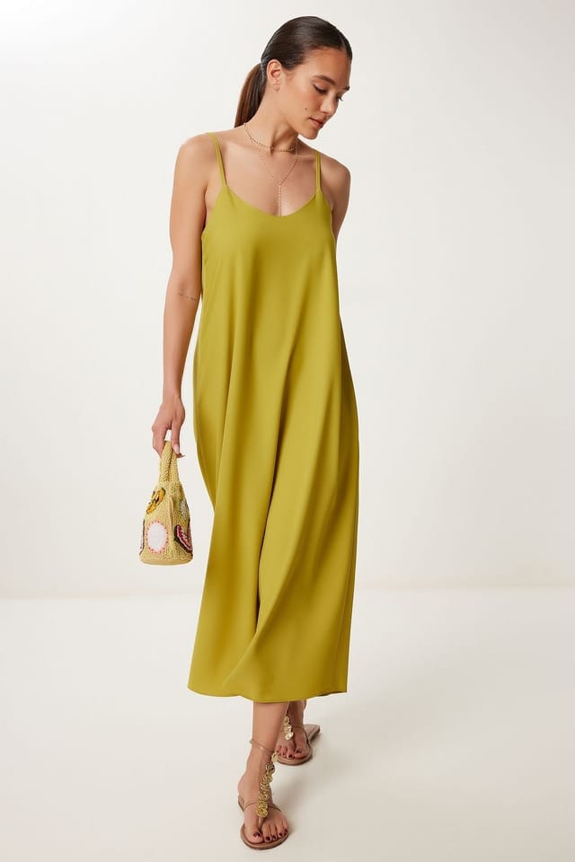 Happiness Istanbul Happiness Istanbul Women's Loose Fit Midi Dress with U Collar in Green - 2