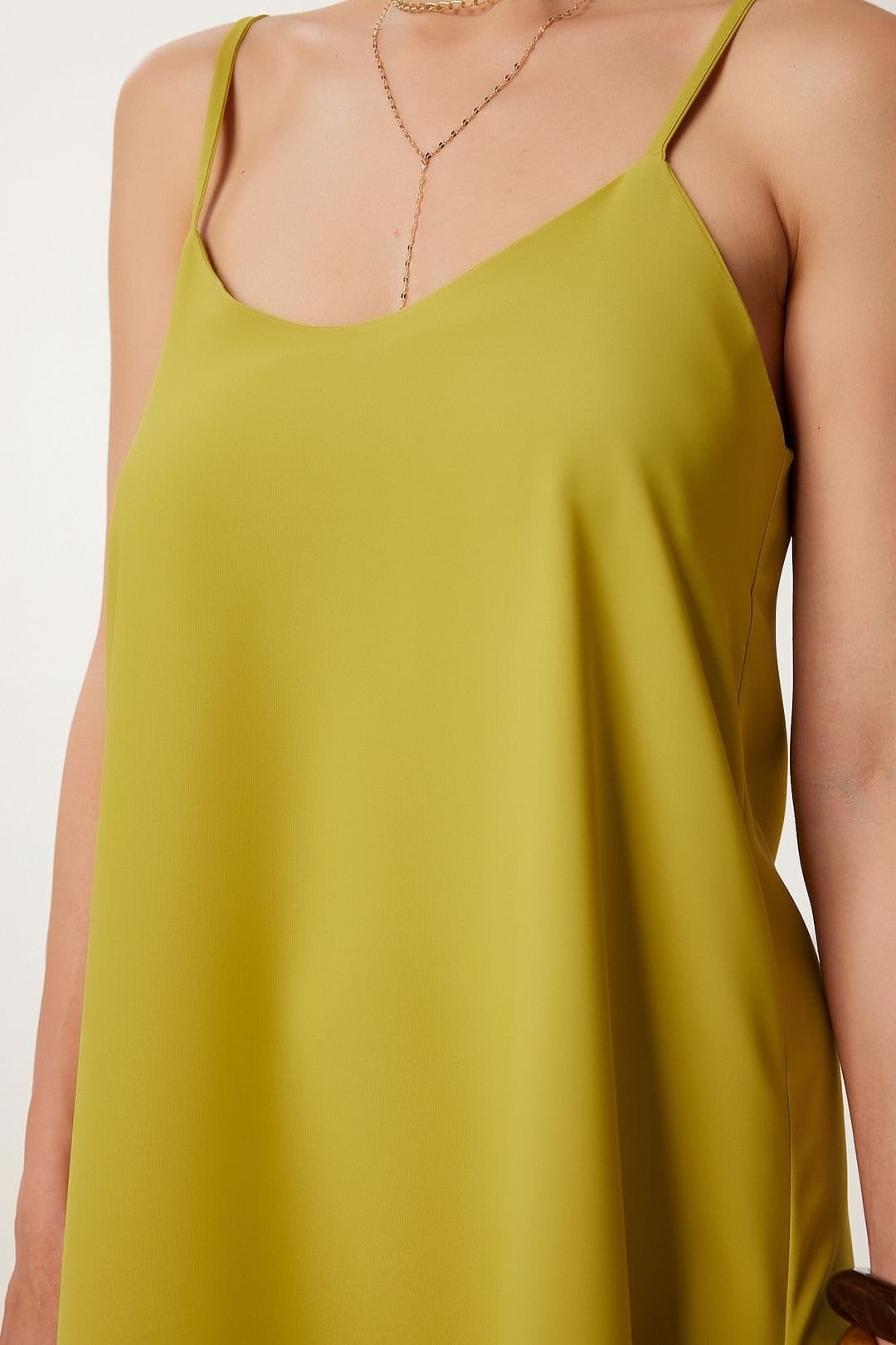 Happiness Istanbul Happiness Istanbul Women's Loose Fit Midi Dress with U Collar in Green - 4