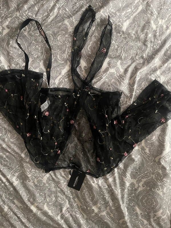 PrettyLittleThing Black Floral Embroidered Mesh Cropped Cover Up