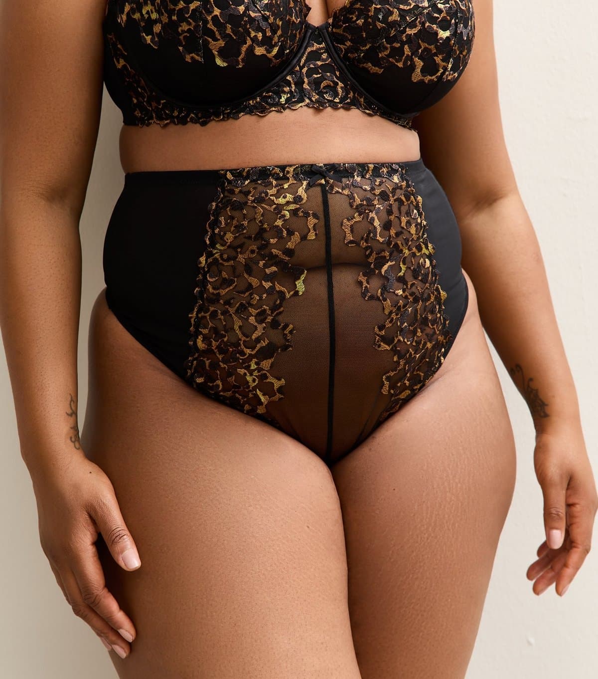 New Look Women's Plus Size Black Leopard Print High Waisted Thong Curves New Look