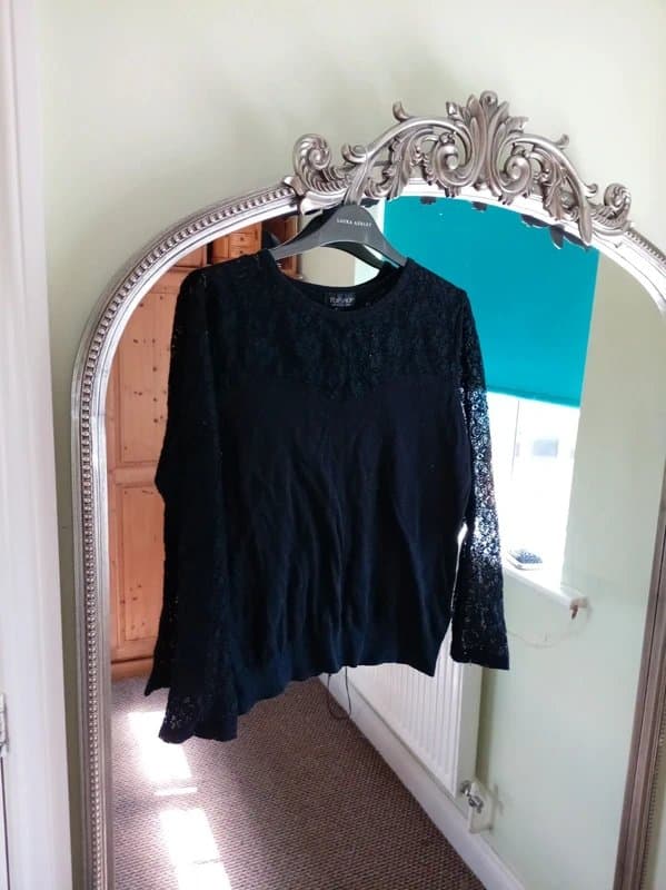 Topshop Ladies size 10 black lace sleeve knitted jumper