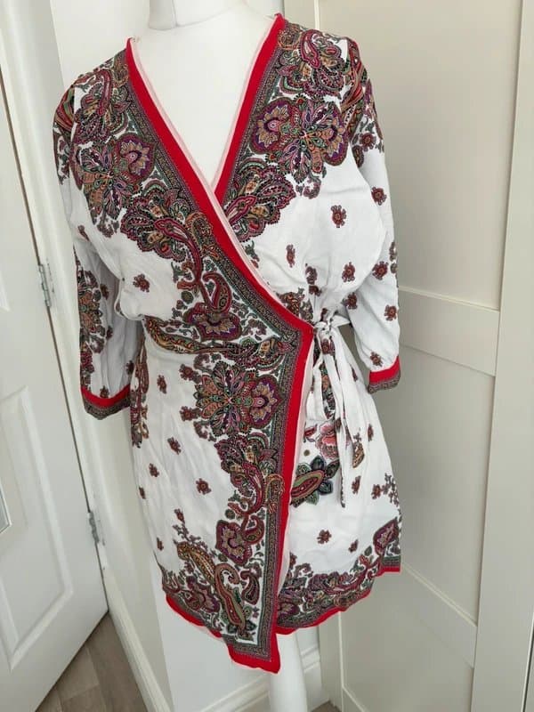 Zara Zara Paisley Wrap Dress Size M White Red Boho Festival Mini Dress 3/4 Sleeve Summer Y2K
