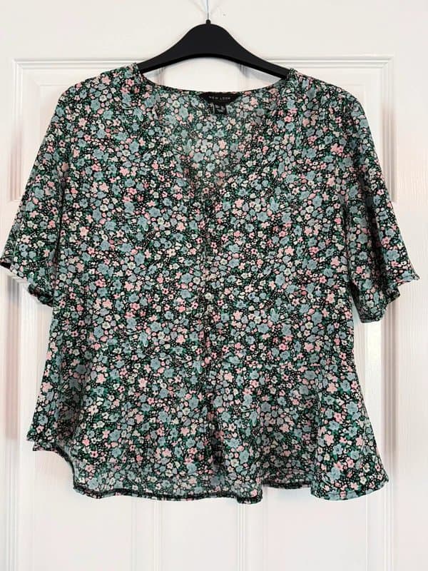 New Look New look floral peplum top
