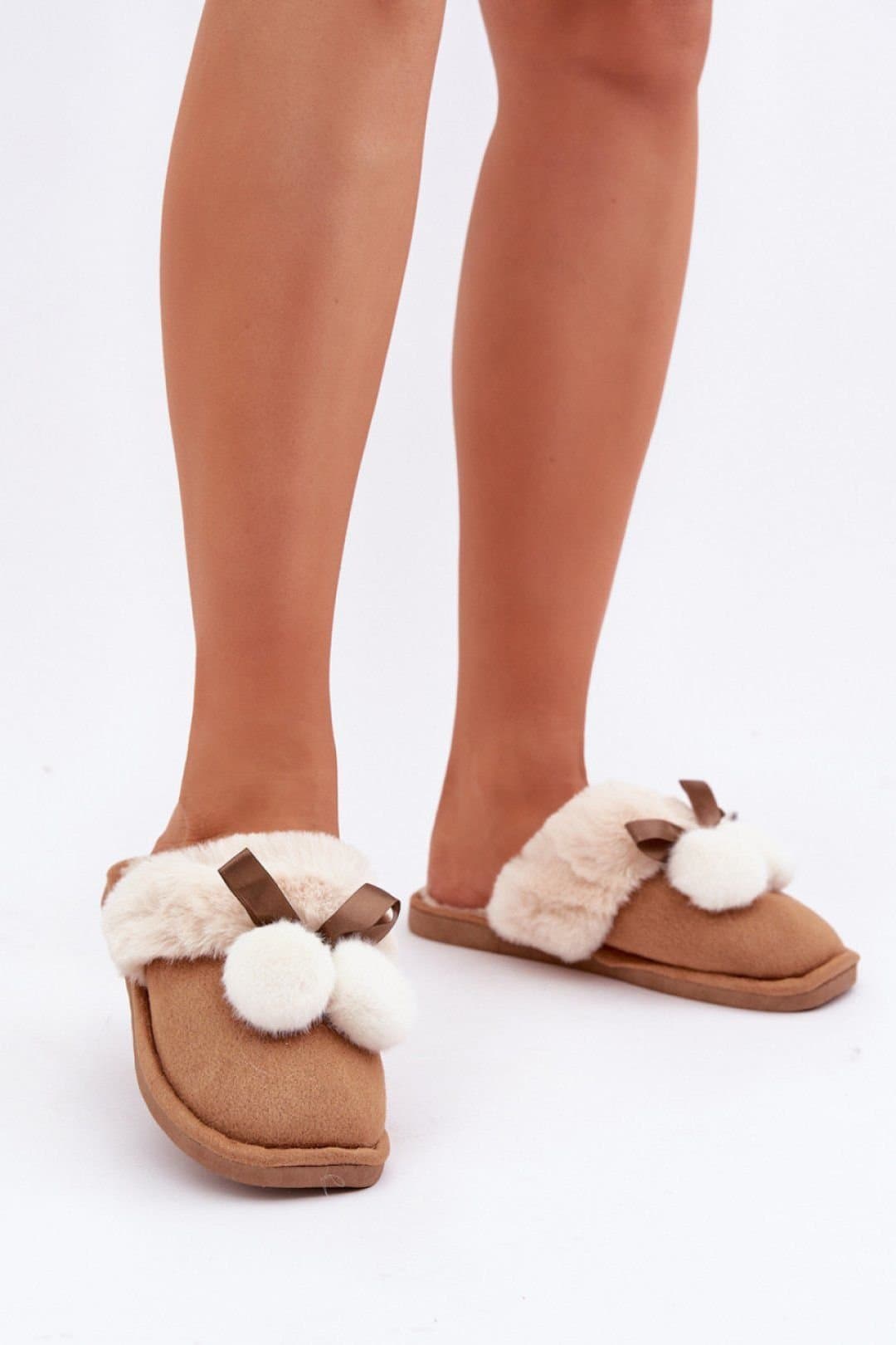 Love Lace Love Lace Women's Soft Fur Lined Cozy Warm Indoor Outdoor Slippers for Cold Days in Brown