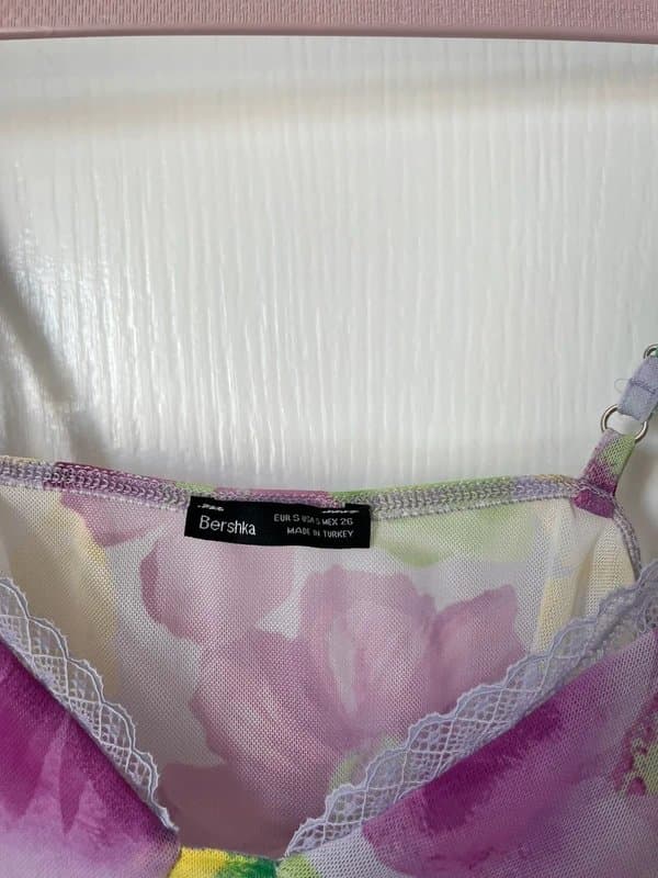 Bershka Bershka size small summery floral Mesh crop top