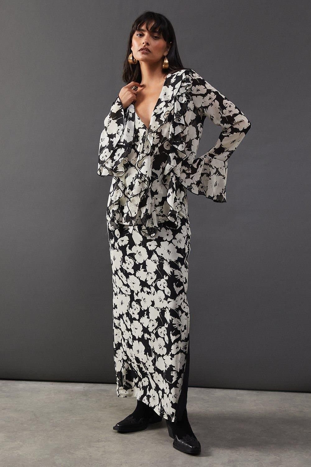 Warehouse Warehouse Women's Floral Chiffon Column Maxi Skirt in Mono