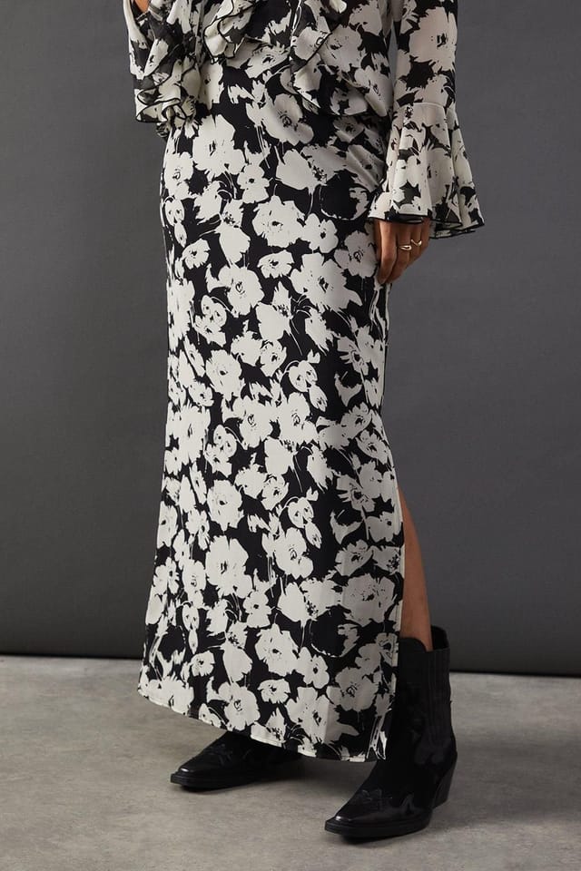 Warehouse Warehouse Women's Floral Chiffon Column Maxi Skirt in Mono - 2