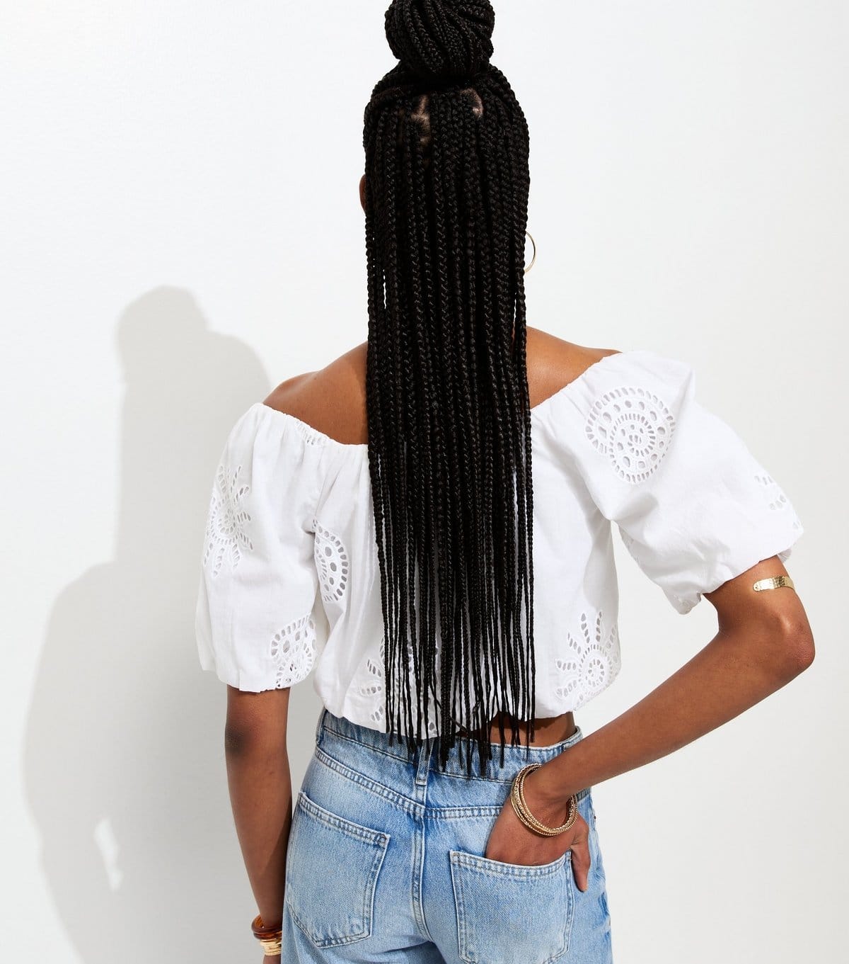 New Look Women's White Broderie Anglaise Bubble Hem Cropped Top New Look - 4