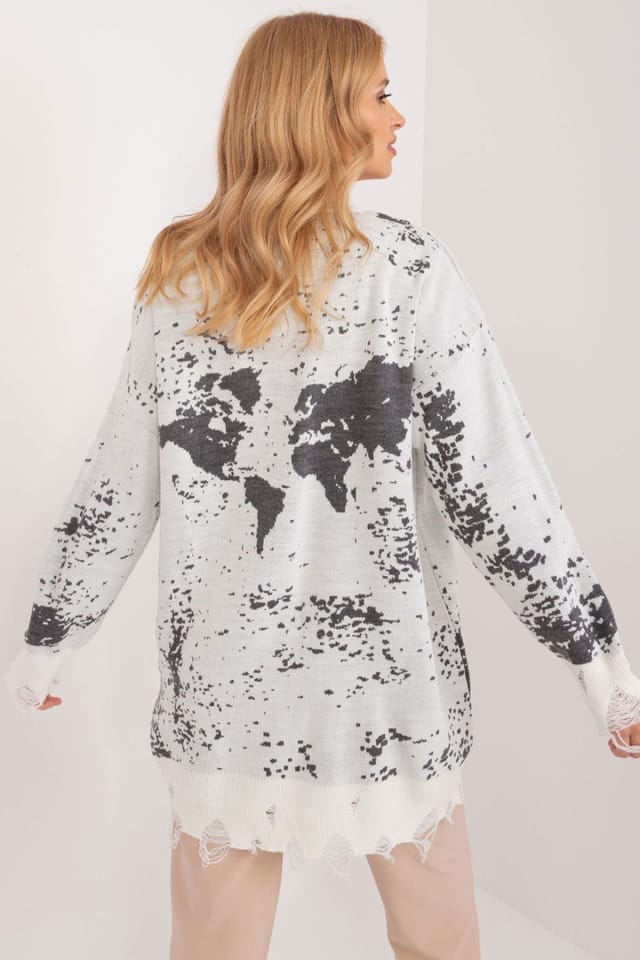 Love Lace Love Lace Women's Oversized Everyday Sweater with Print in White - 3