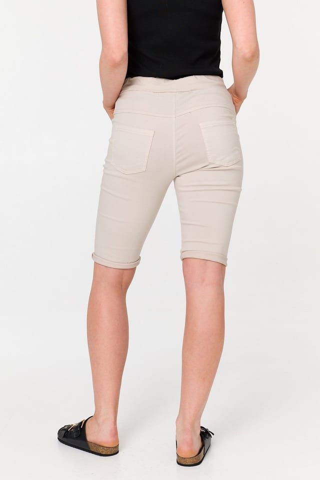 Izabel London Izabel London Women's Tie Front Slim Knee Length Shorts in Beige - 2