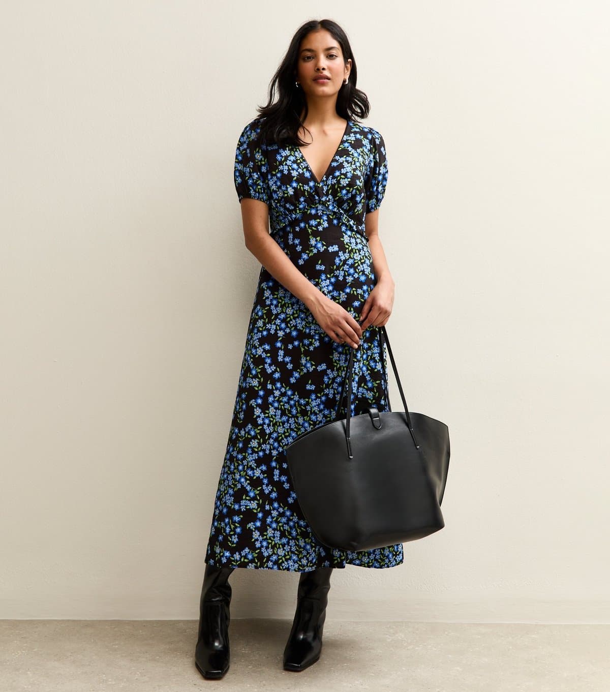 New Look Women's Black Floral Print Short Sleeve Tea Midi Dress New Look