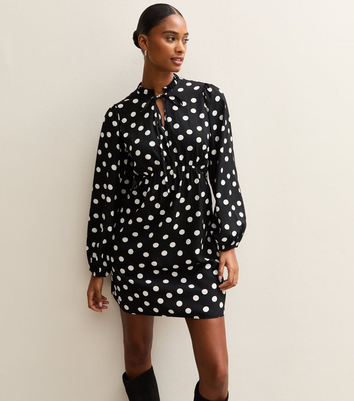 New Look Women's Black Crepe Spot Print Tie Neck Mini Dress New Look