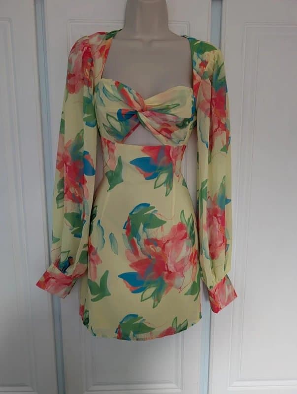 Pretty Lavish Pretty Lavish mini dress in lemon floral size 6