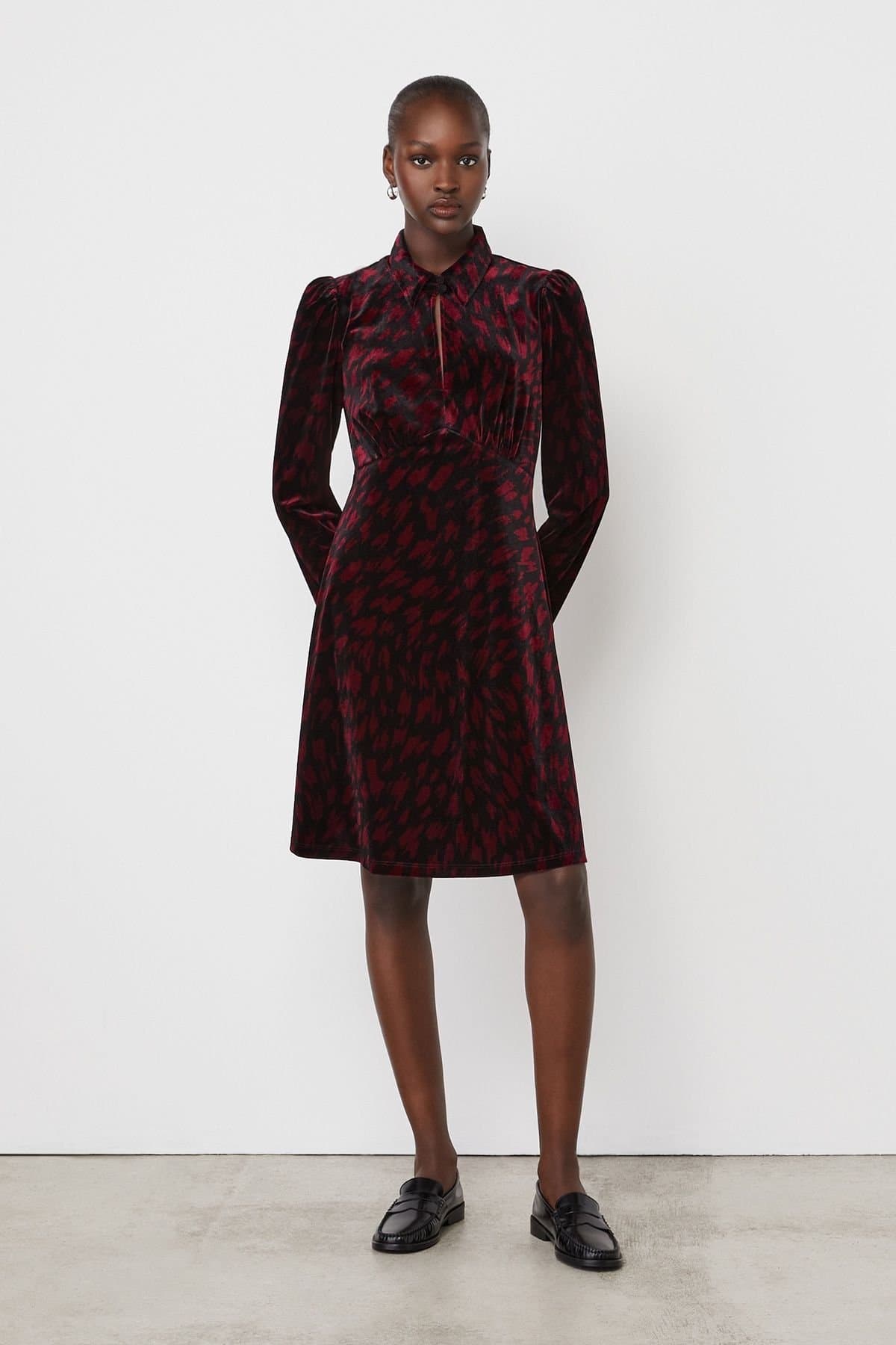Finery London Finery London Women's Capri Animal Print Knee Length Dress in Wine