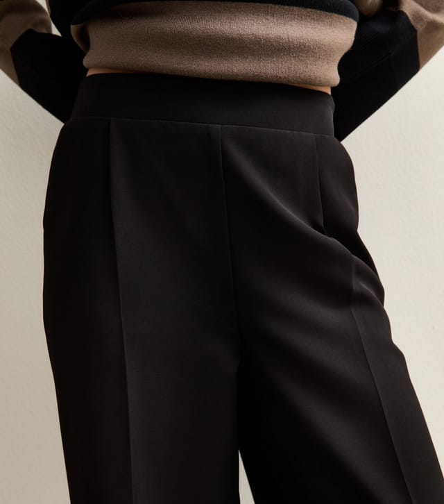 New Look Women's Black Pull On Wide Leg Trousers New Look - 2