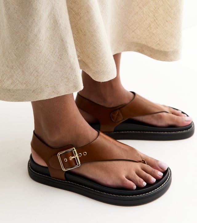 New Look Women's Tan Faux Leather Toe Post Chunky Flat Sandals Vegan New Look - 2