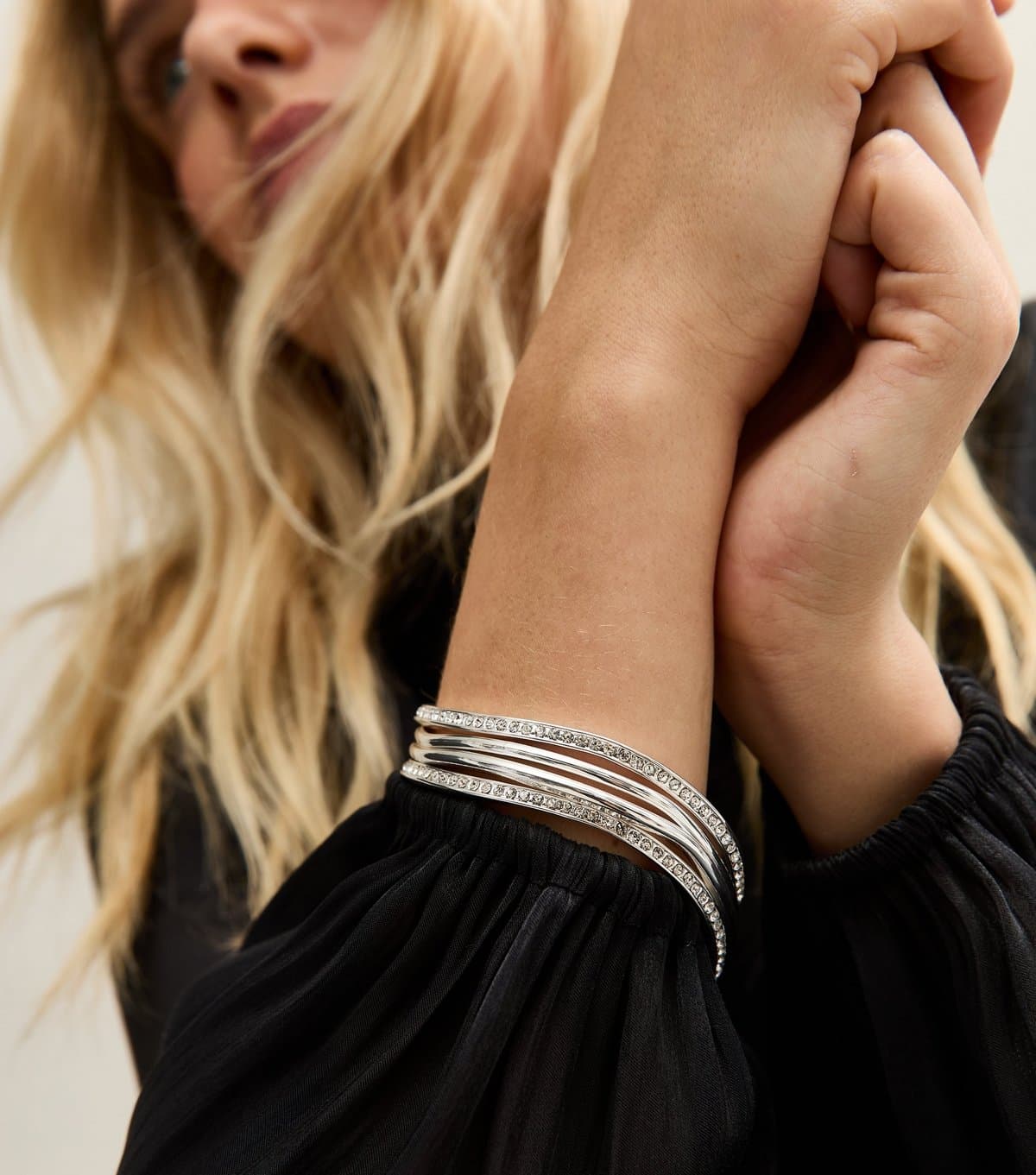 New Look Pack of 4 Silver Tone Diamante Bangle New Look