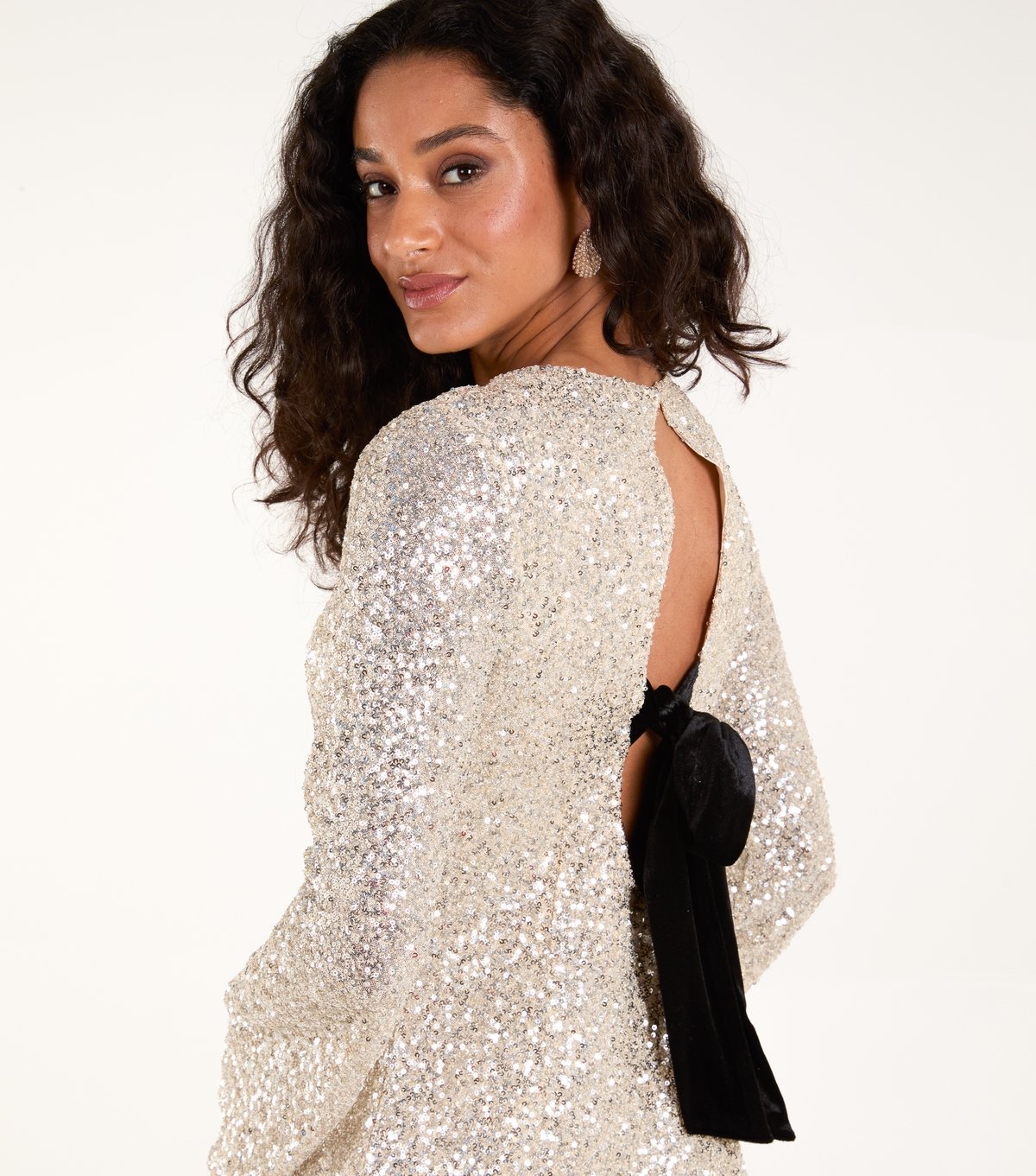 Blue Vanilla Women's Cream Sequin Bow Mini Dress Blue Vanilla New Look - 4