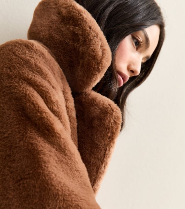 New Look Women's Tan Faux Fur Midi Coat New Look - 2